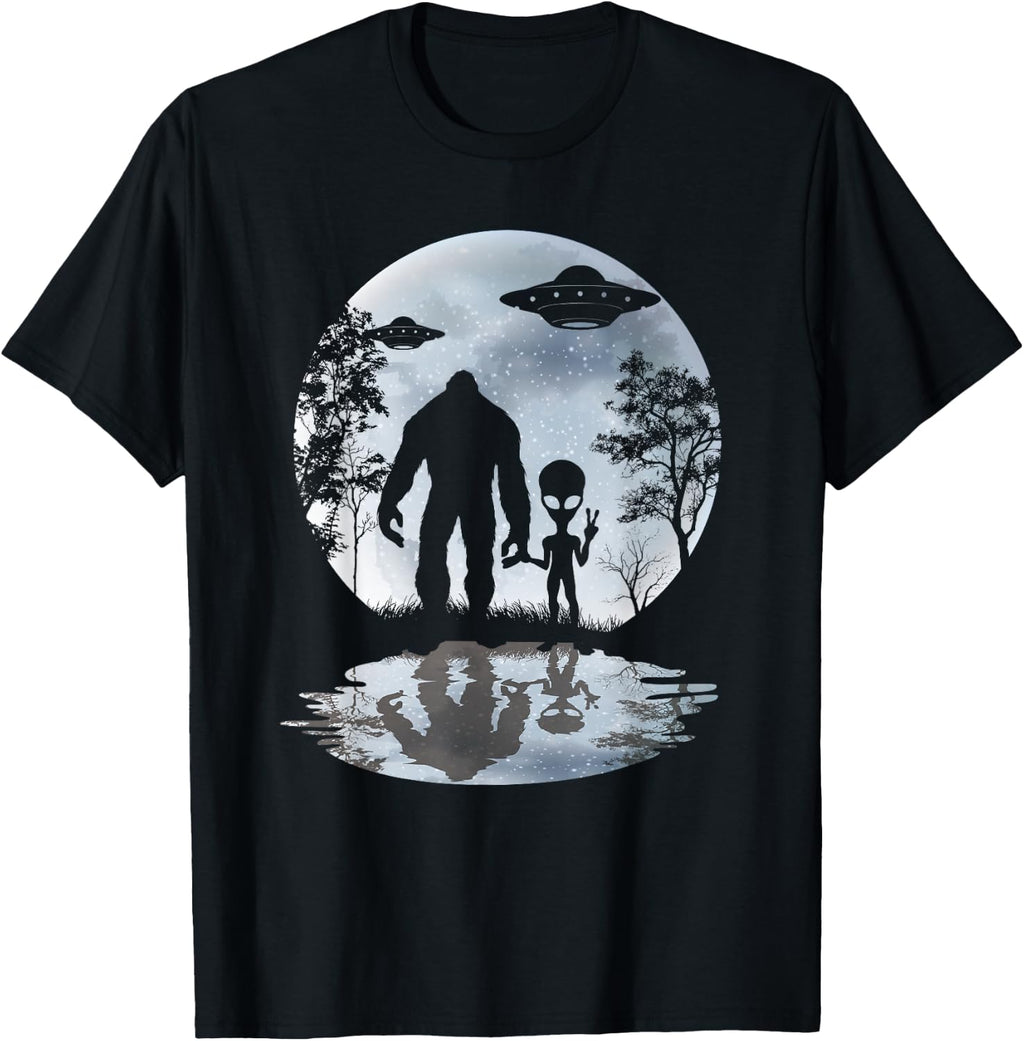 Alien Bigfoot Moon Sasquatch UFO Extraterrestrial Men Women T-Shirt Small