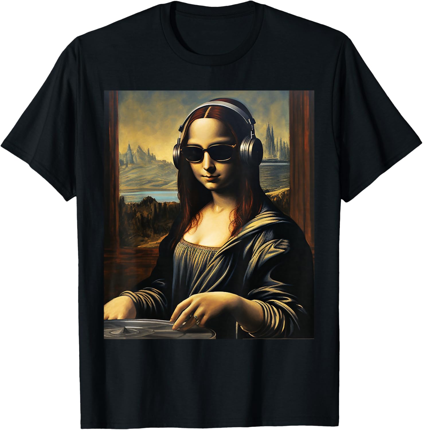 Mona Lisa as DJ | Trending Aesthetic Streetwear T-Shirt