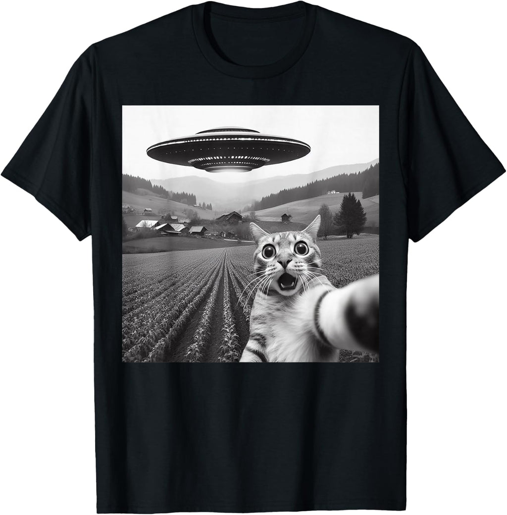 Cat Selfie with Alien UFO Funny Cat Gifts for Men Women Kid T-Shirt